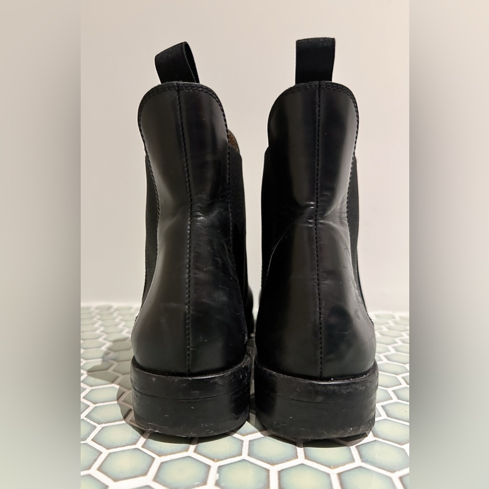 Everlane The Chelsea Boot - Picture 2 of 5